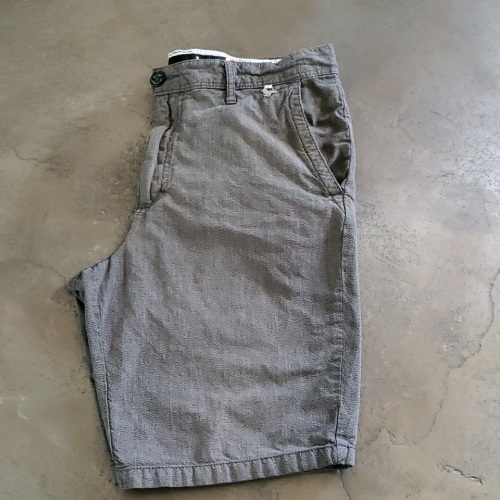 Modern Amusement Shorts
